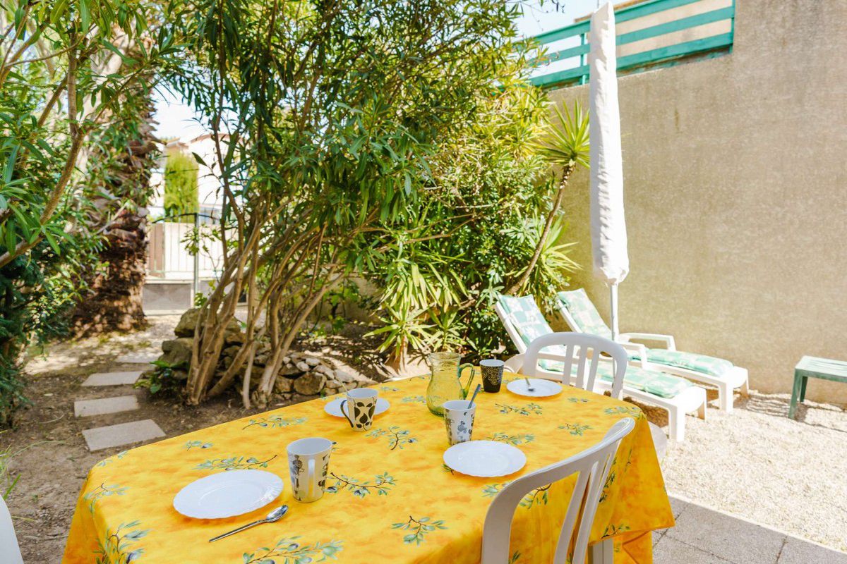 CE 24 GRUISSAN Pavillon 3 pièces avec terrasse 4 couchages   - Le clos d'elsa