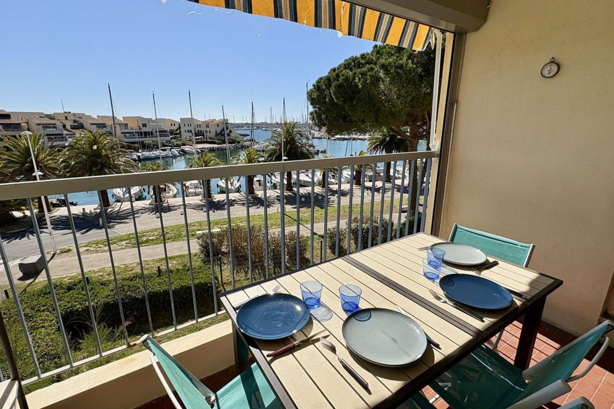 Appt 2 pièces mezzanine 2ème étage - 4 couchages - GRUISSAN - Hublots du port