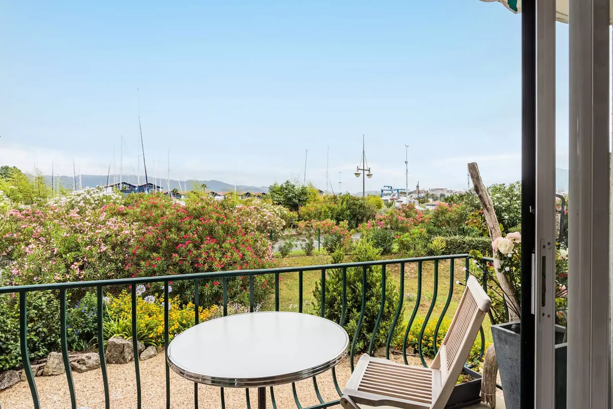 4 Pièces 6 Personnes