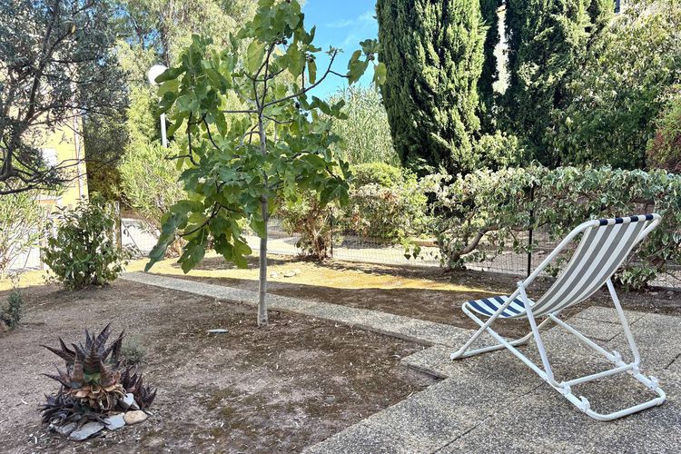 HYERES T3 REZ DE JARDIN 4 PERSONNES - Les patios de l almanarre