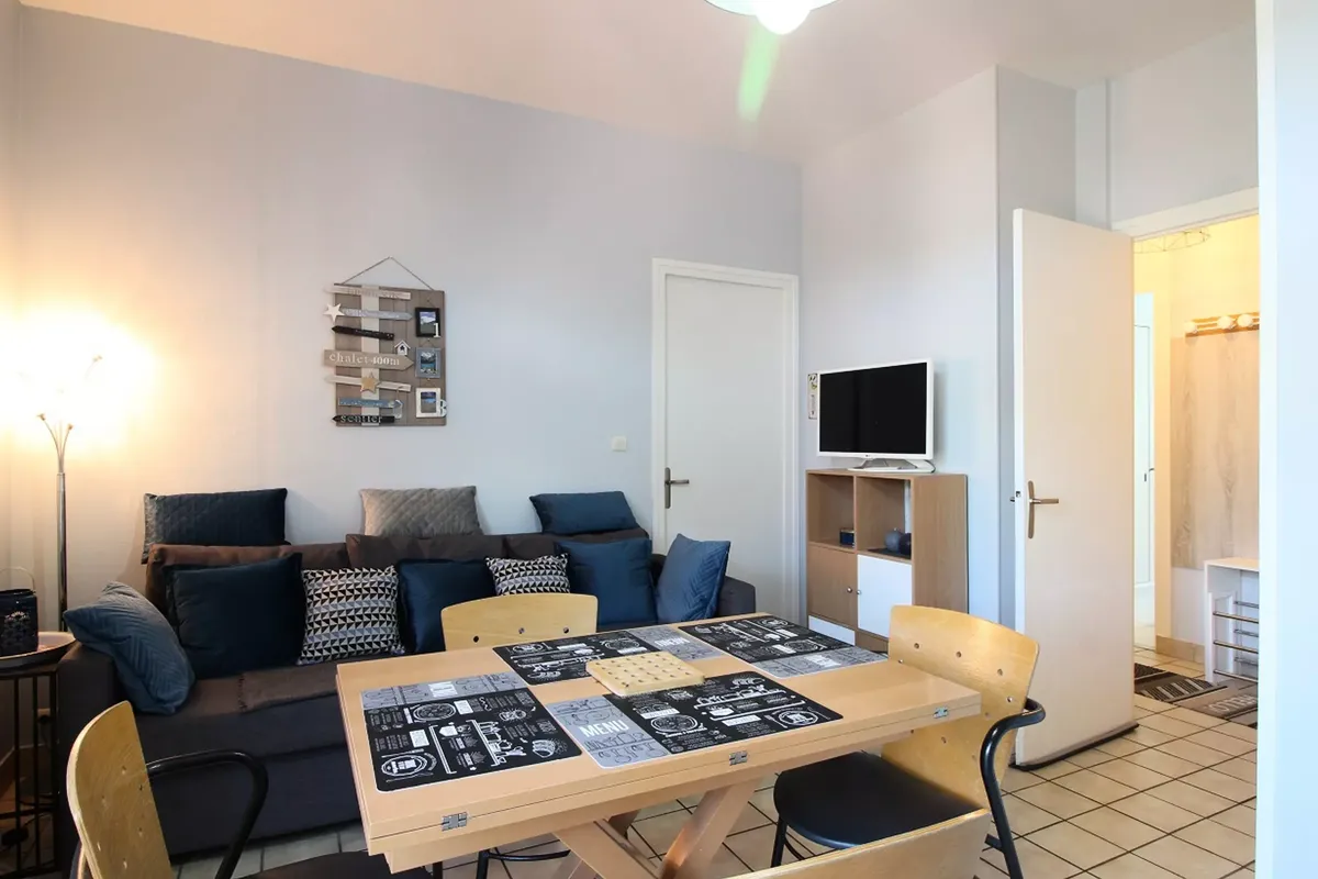 3 Pièces 6 Personnes