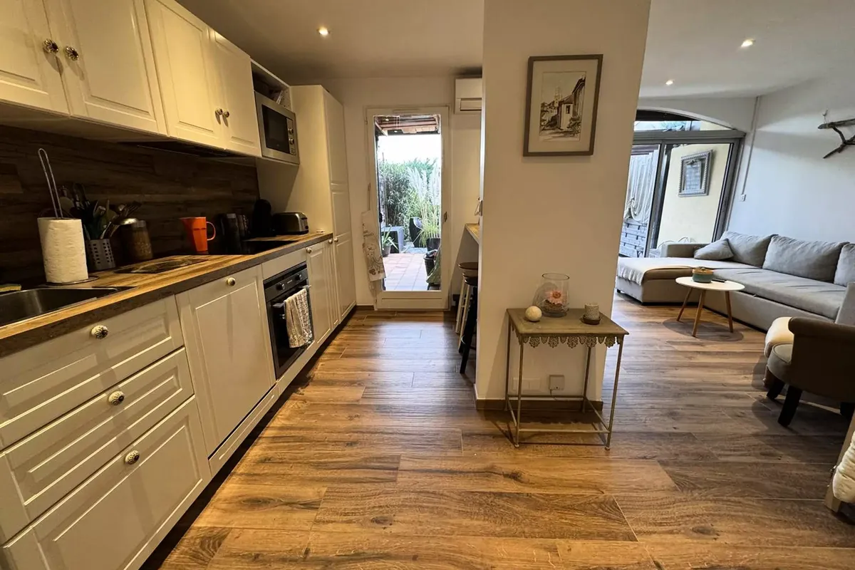 3 Pièces 6 Personnes