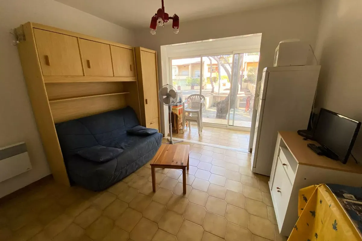 1 Pièce 4 Personnes