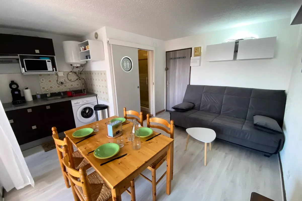 1 Pièce 4 Personnes