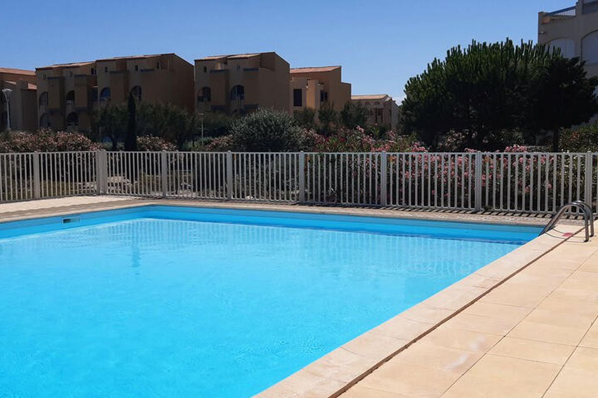 1 Pièce 4 Personnes