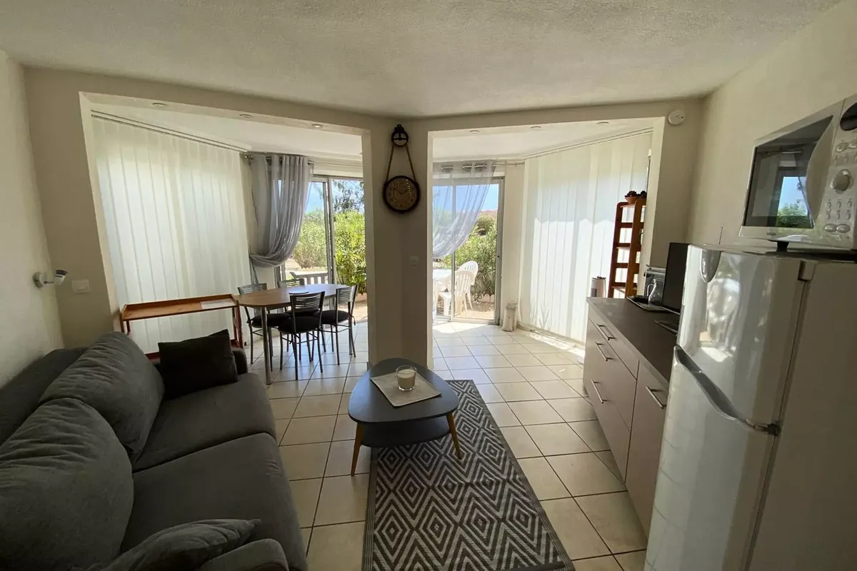 1 Pièce 4 Personnes