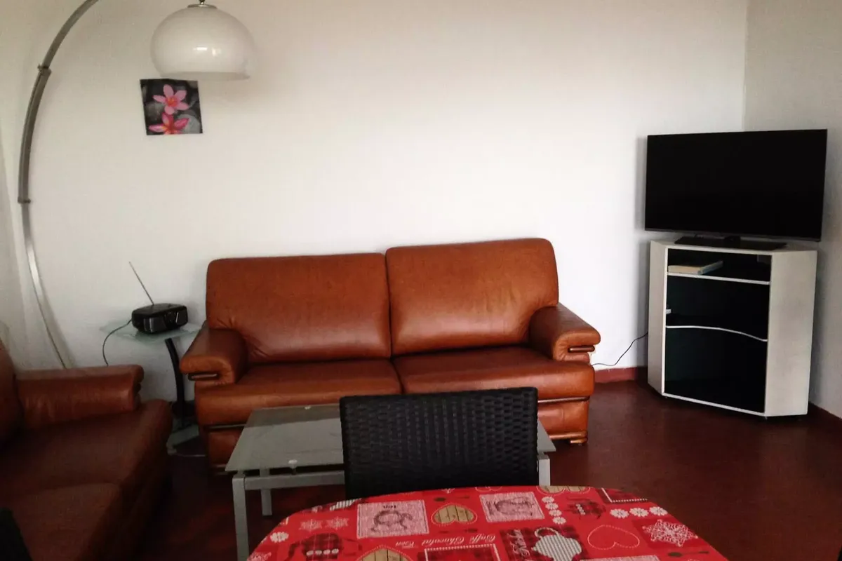 3 Pièces 6 Personnes