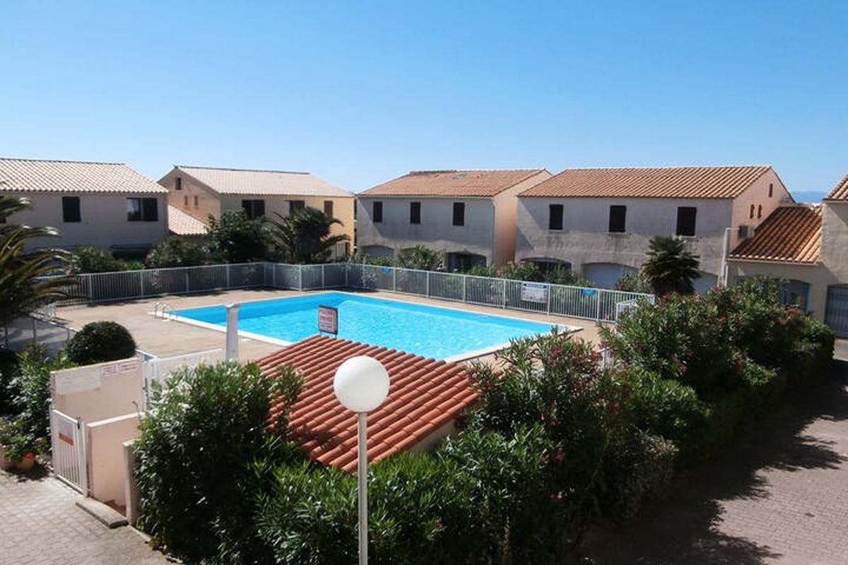 1 Pièce 4 Personnes