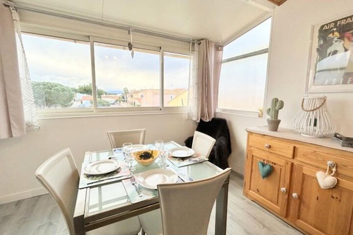 1 Pièce 4 Personnes