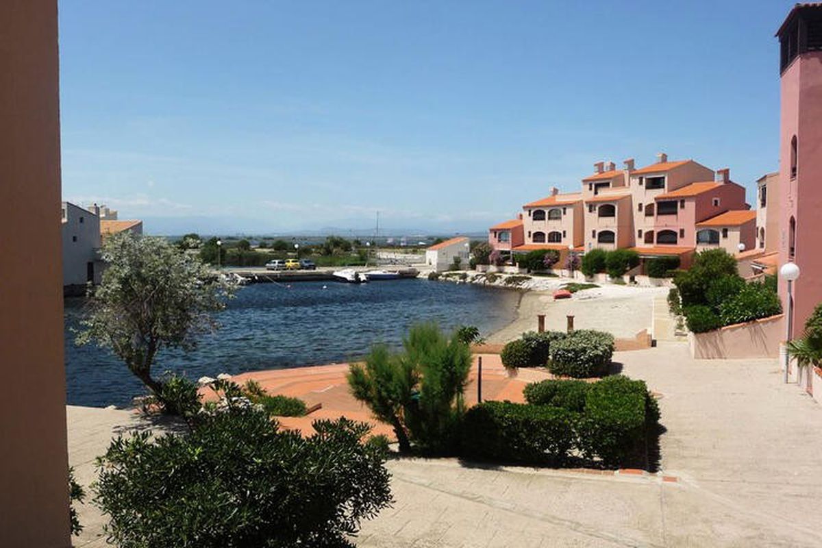 1 Pièce 4 Personnes