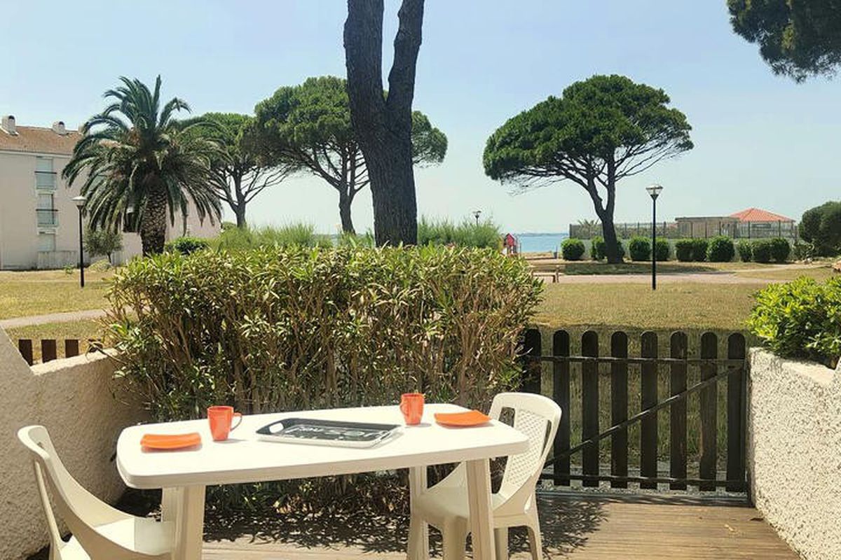 1 Pièce 4 Personnes