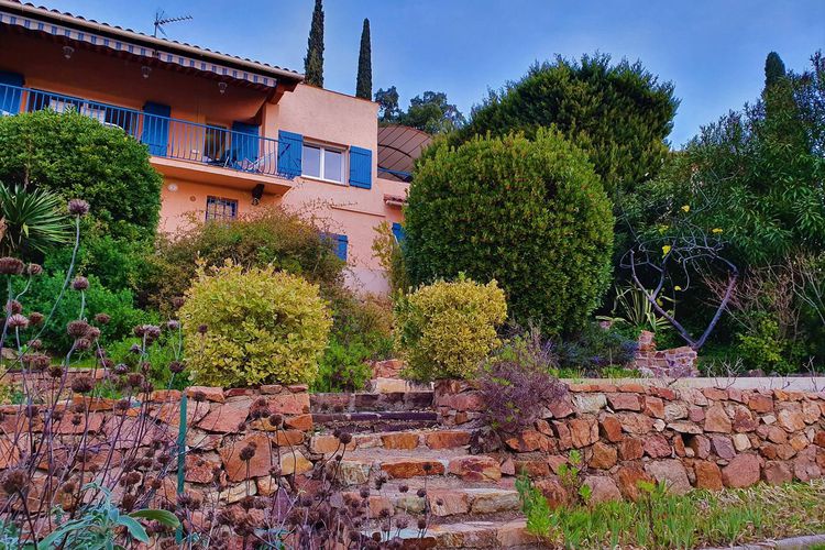 ROQUEBRUNE SUR ARGENS Villa climatisée 5 pièces 8 couchages Piscine privée - La bouverie
