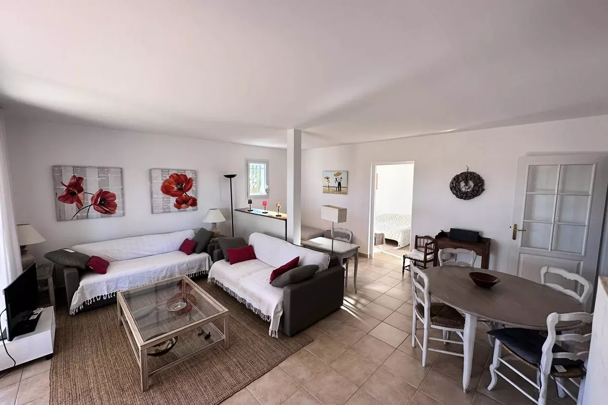 2 Pièces 5 Personnes