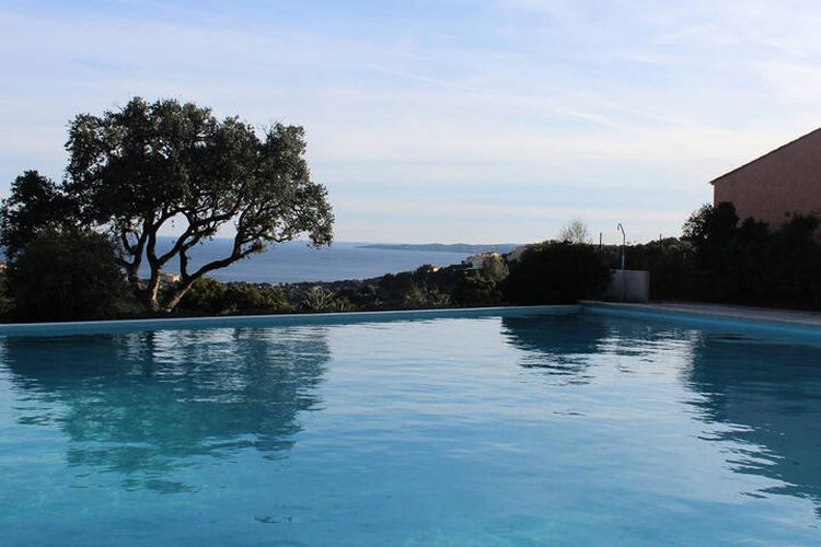 2 Pièces 4 Personnes