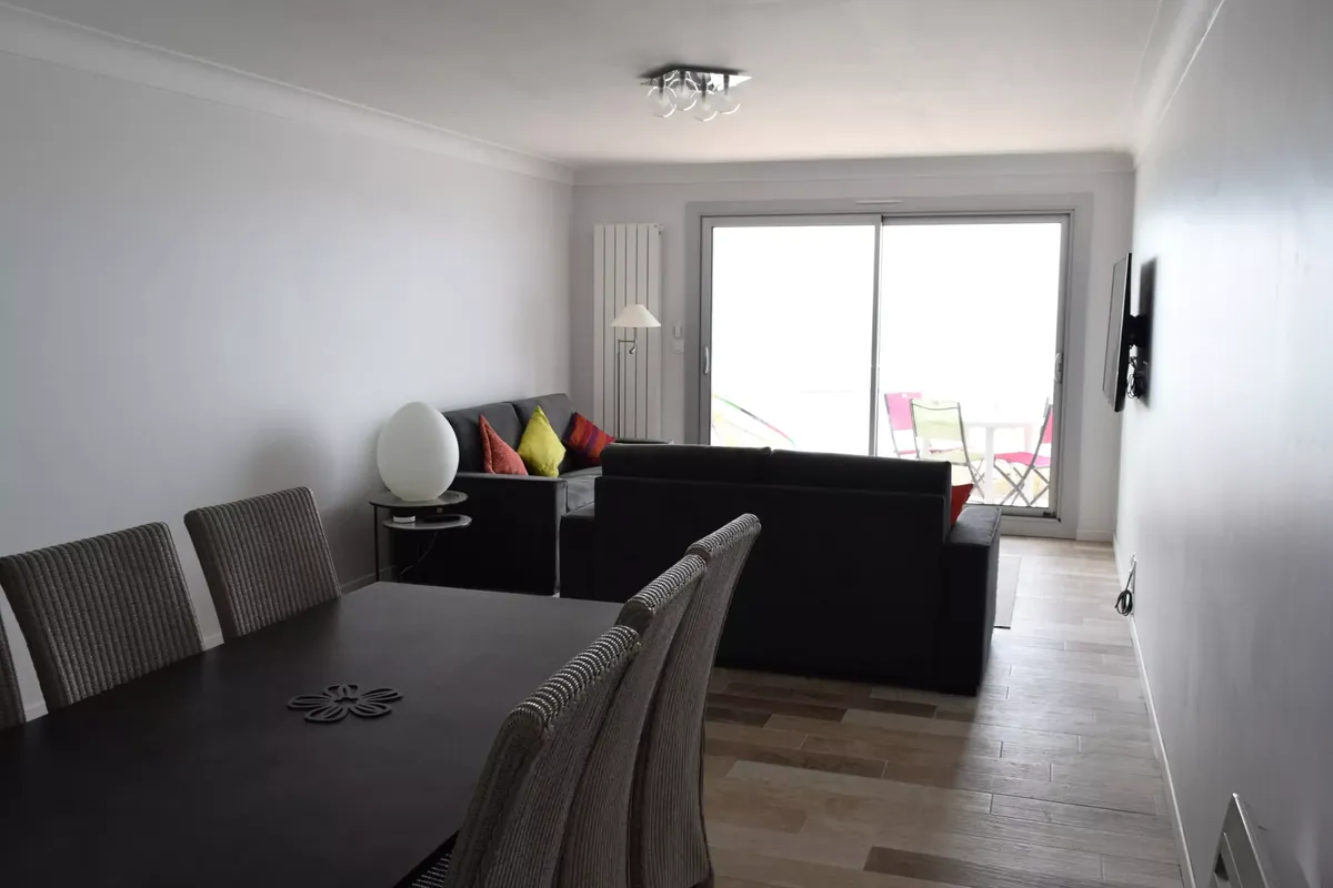 3 Pièces 6 Personnes