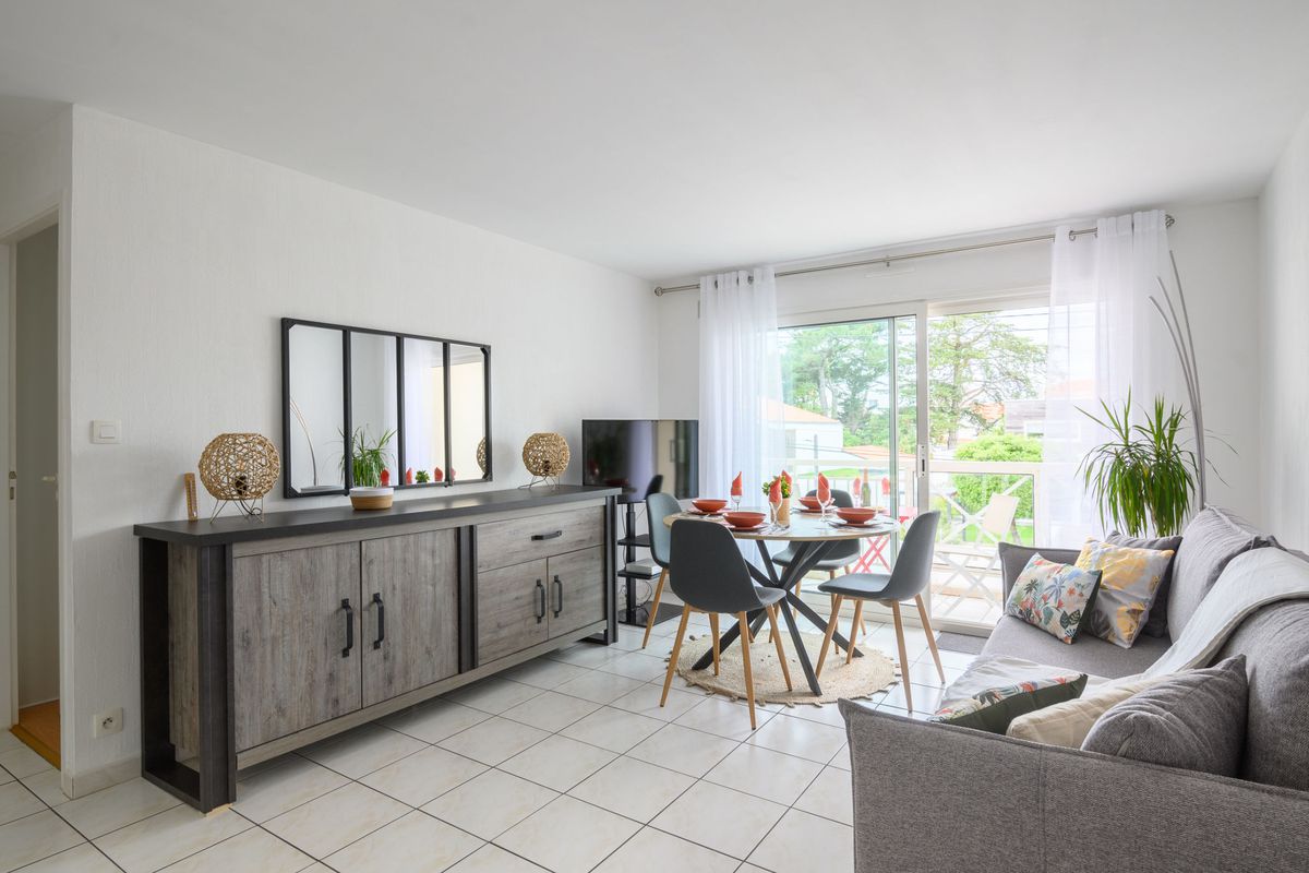 Appartement Bosquets 2 pièces balcon