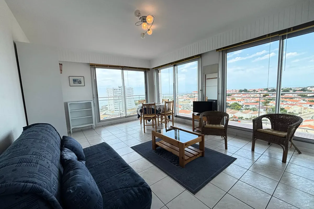 1 Pièce 4 Personnes