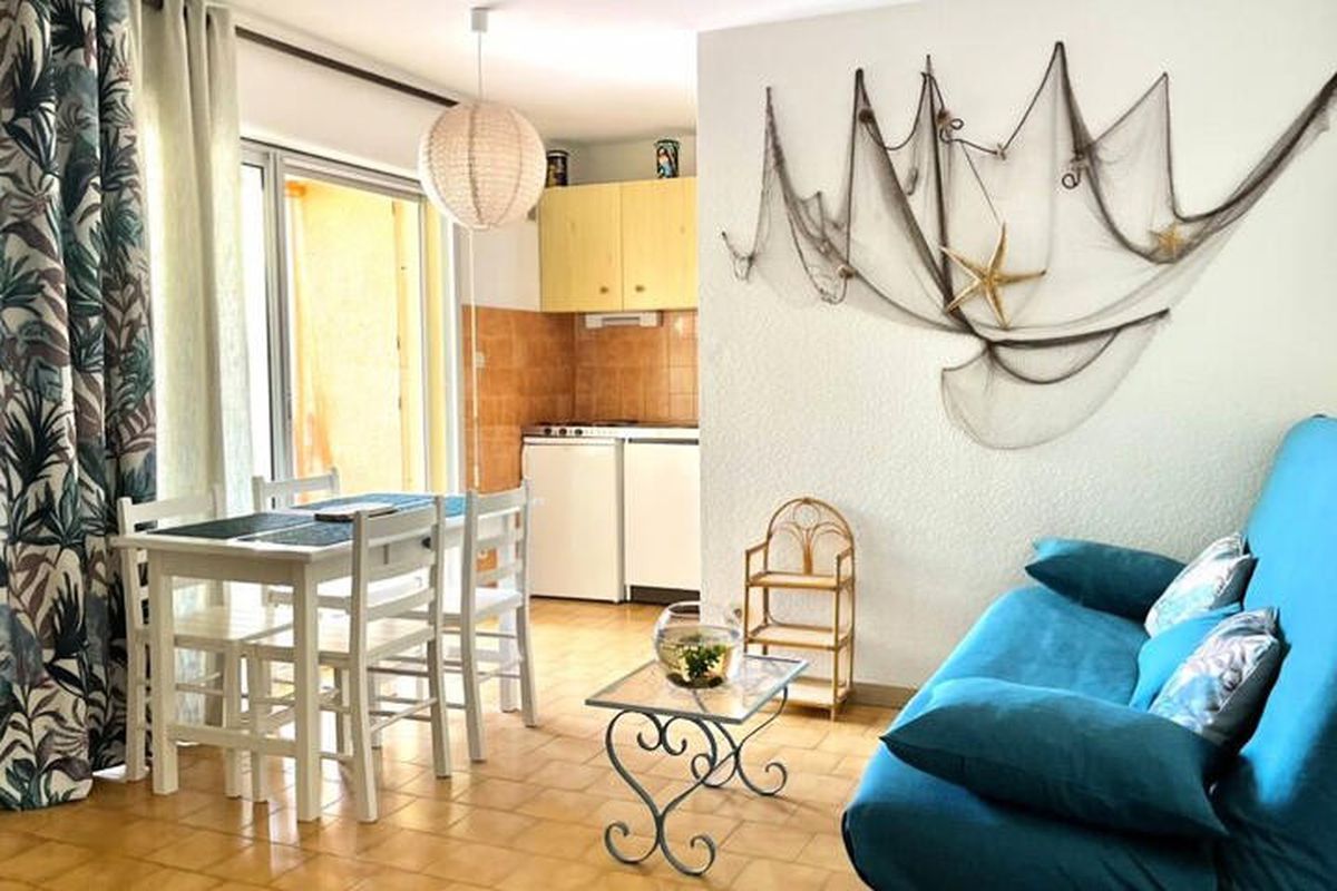 1 Pièce 4 Personnes