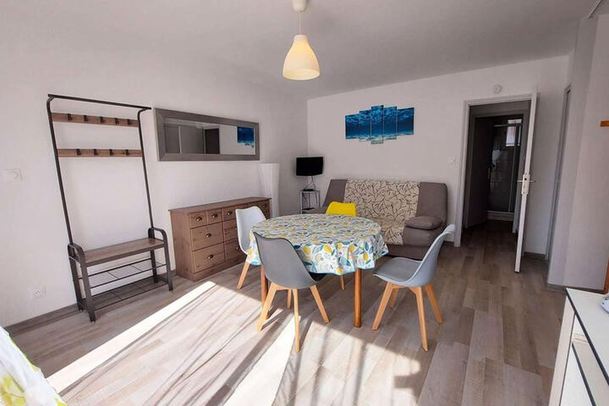 2 Pièces 6 Personnes