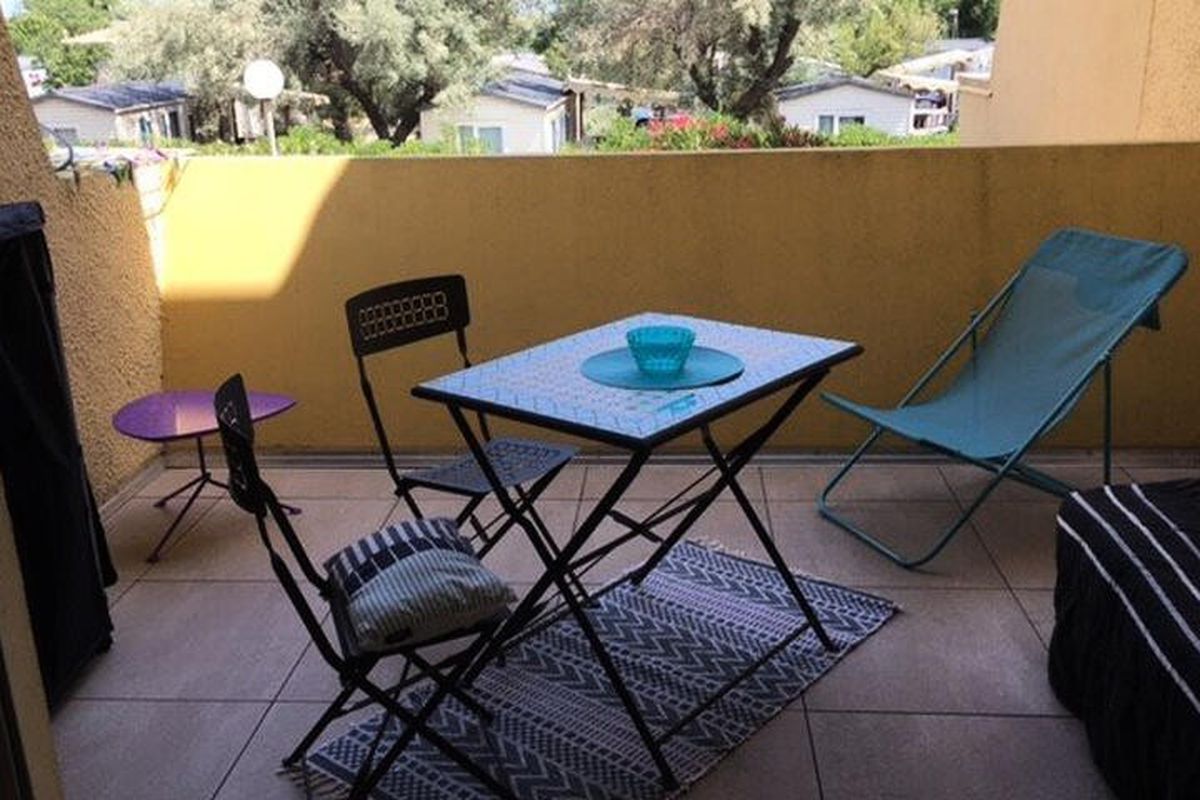 1 Pièce 4 Personnes