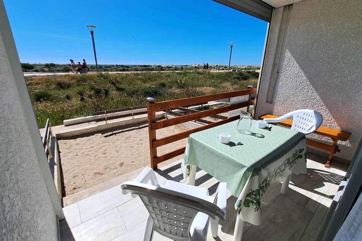 1 Pièce 4 Personnes