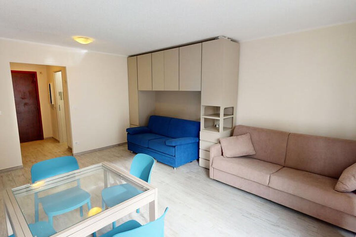 1 Pièce 4 Personnes