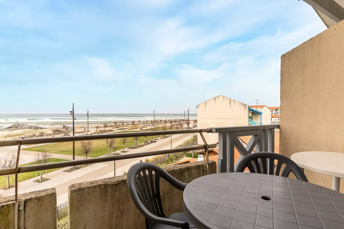 3 Pièces 6 Personnes