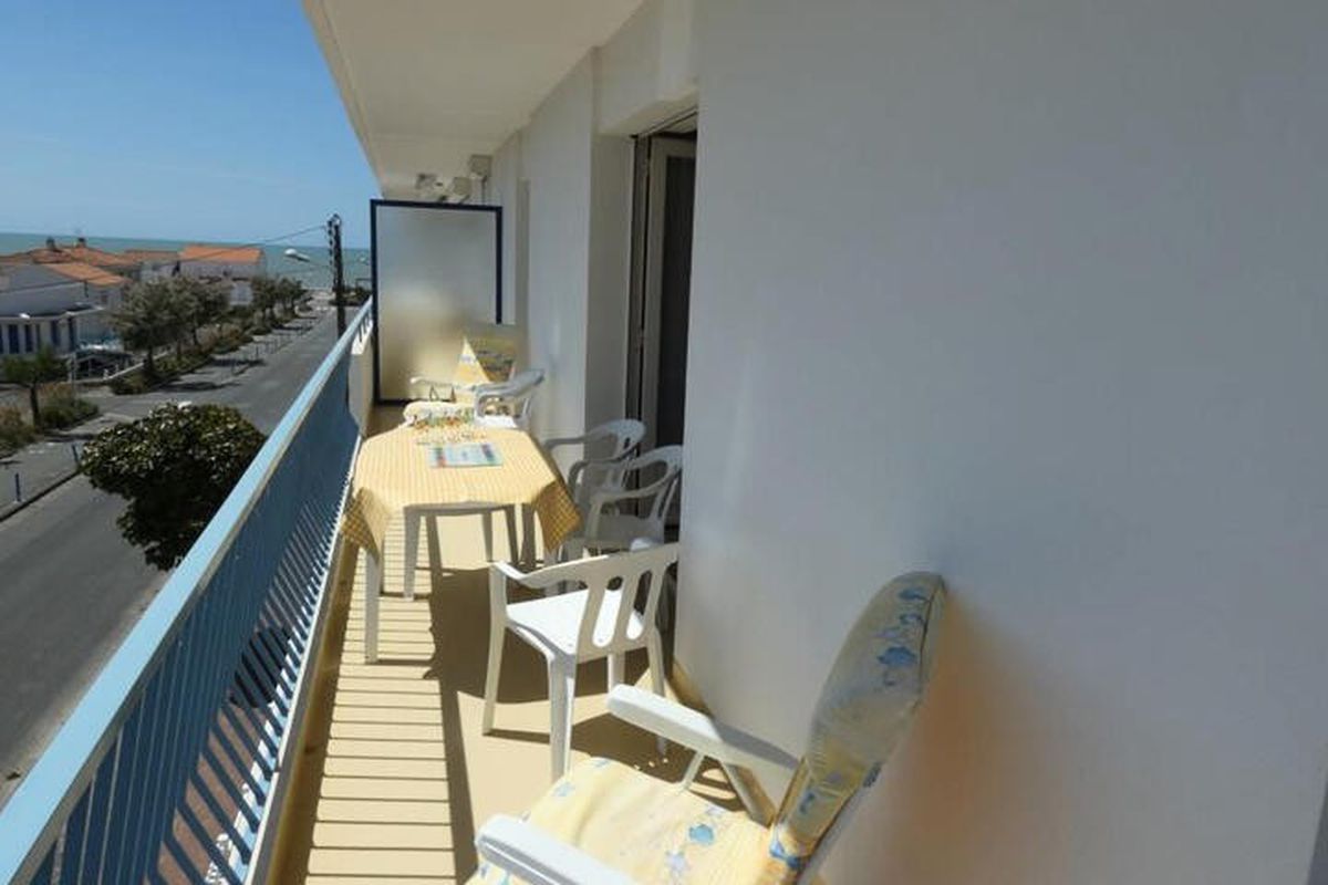 3 Pièces 6 Personnes