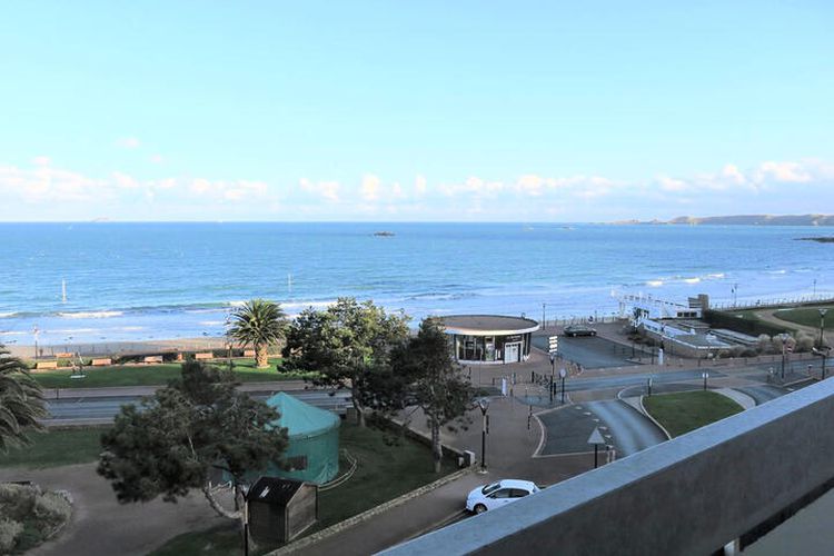 4 Pièces 6 Personnes