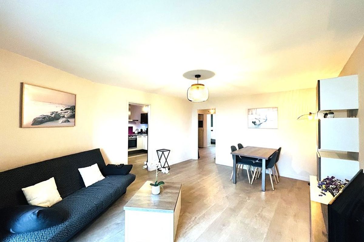 Trés bel appartement 4 personnes, vue mer, plage de Port Fontaine à 30m, wifi