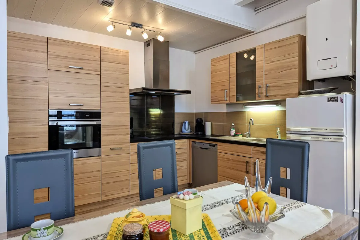 3 Pièces 6 Personnes