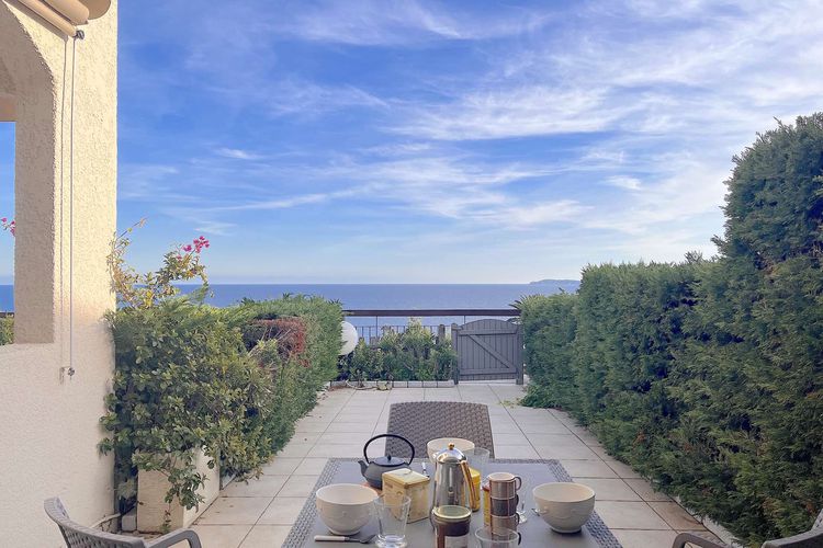 APPARTEMENT 2 PIÈCES 4 PERSONNES RAYOL CANADEL - Le paradou