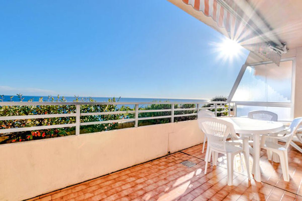 1 Pièce 6 Personnes