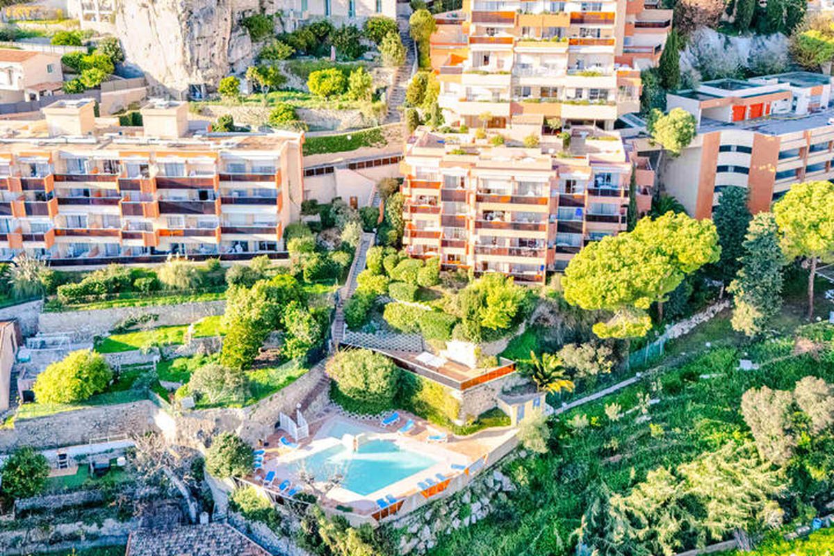 1 Pièce 4 Personnes