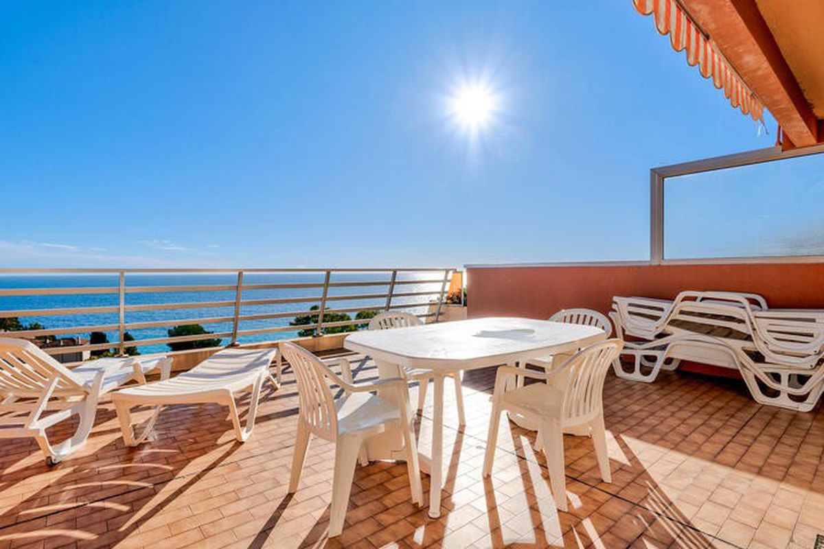 2 Pièces 8 Personnes