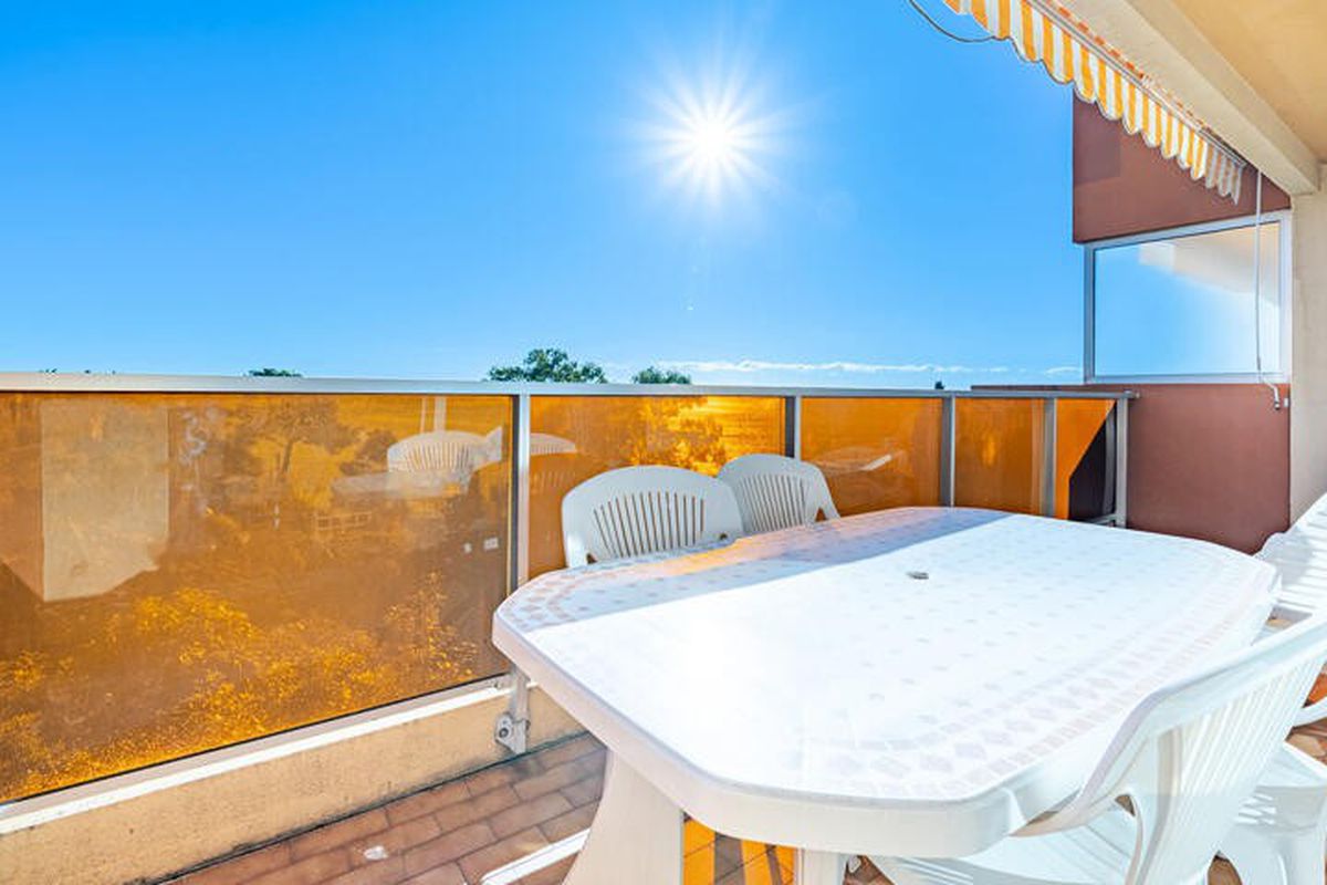 2 Pièces 8 Personnes