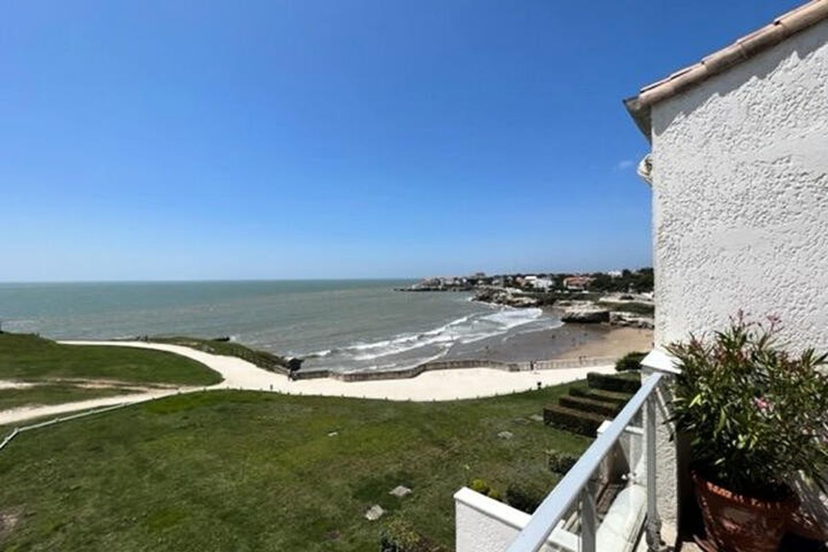 4 Pièces 8 Personnes