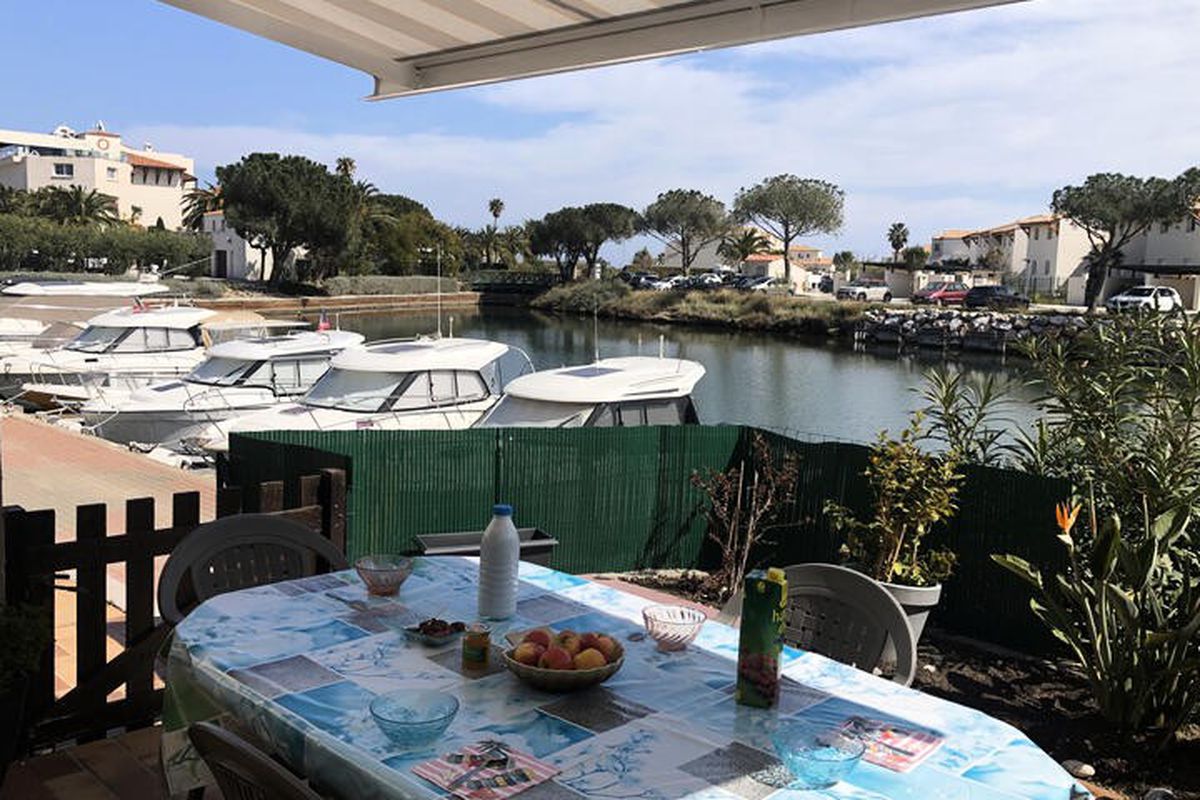 1 Pièce 4 Personnes