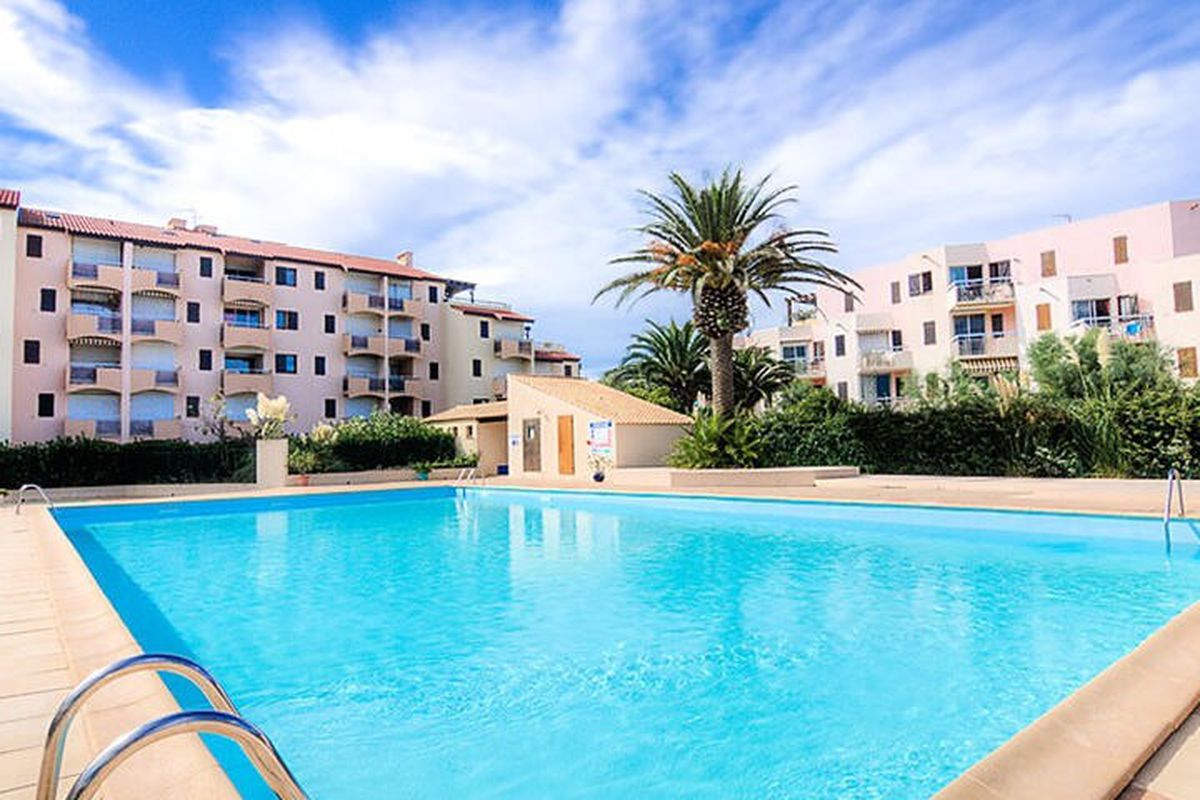 1 Pièce 4 Personnes