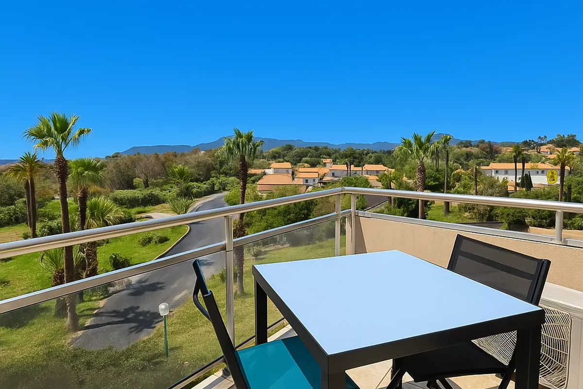 1 Pièce 4 Personnes