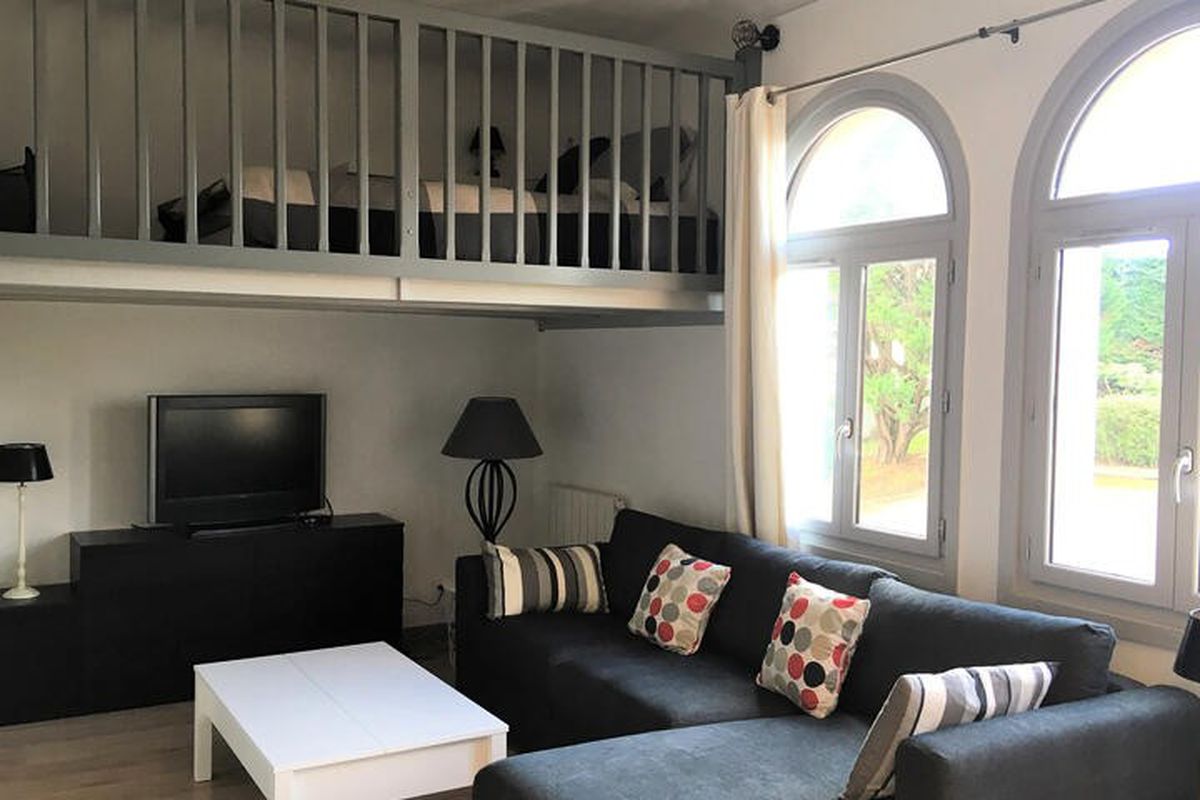 1 Pièce 4 Personnes