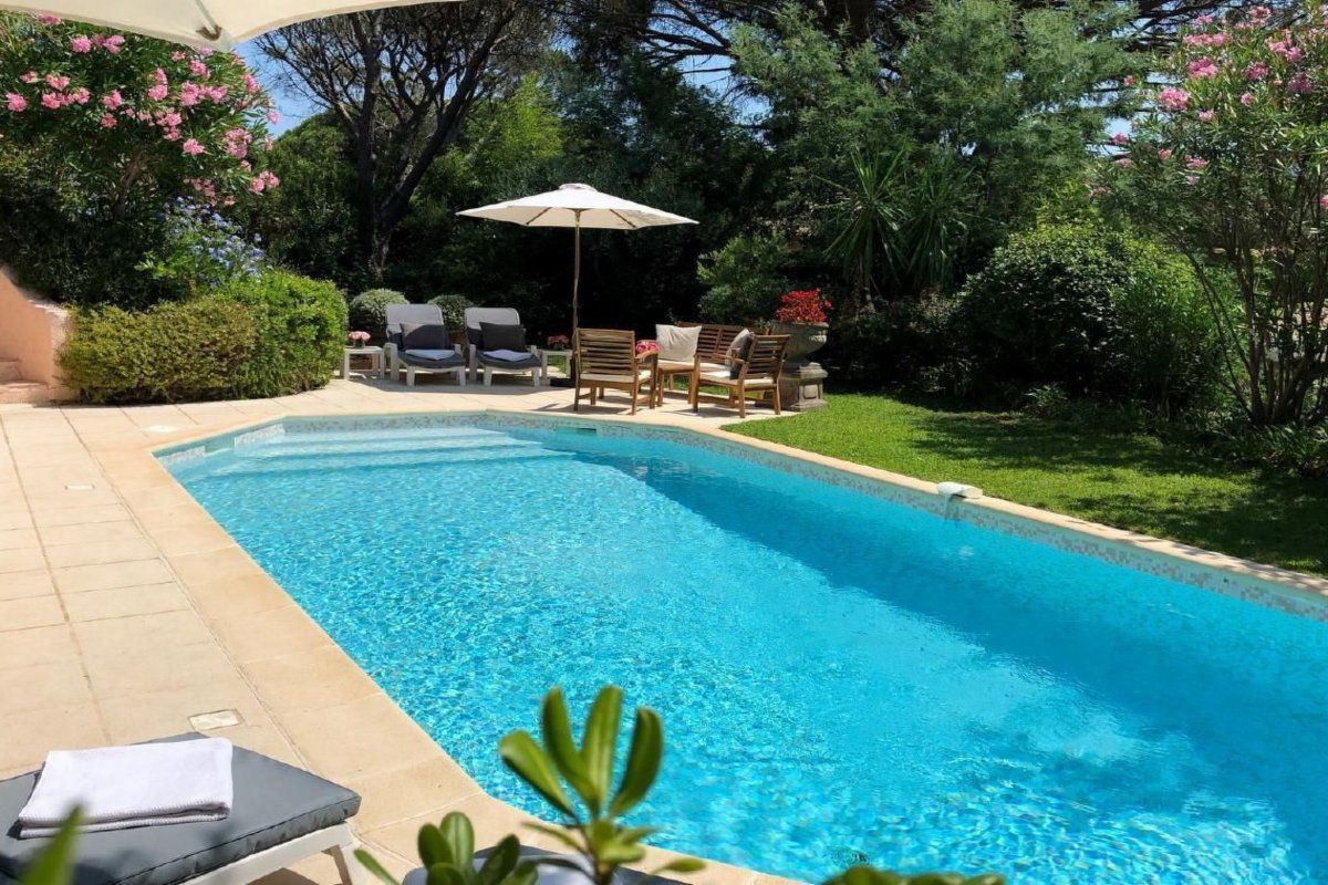 Maison Charmante Villa mit Pool und Golfplatz