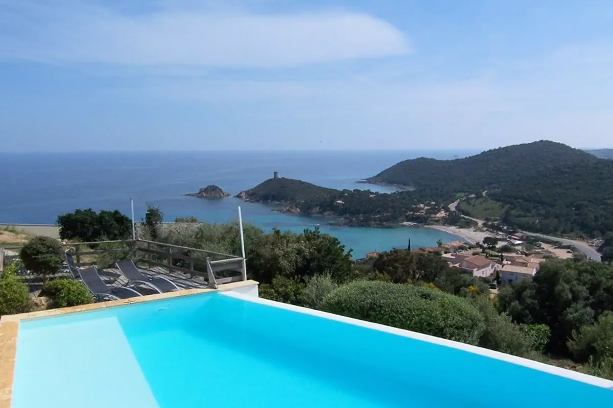 4 Pièces 6 Personnes