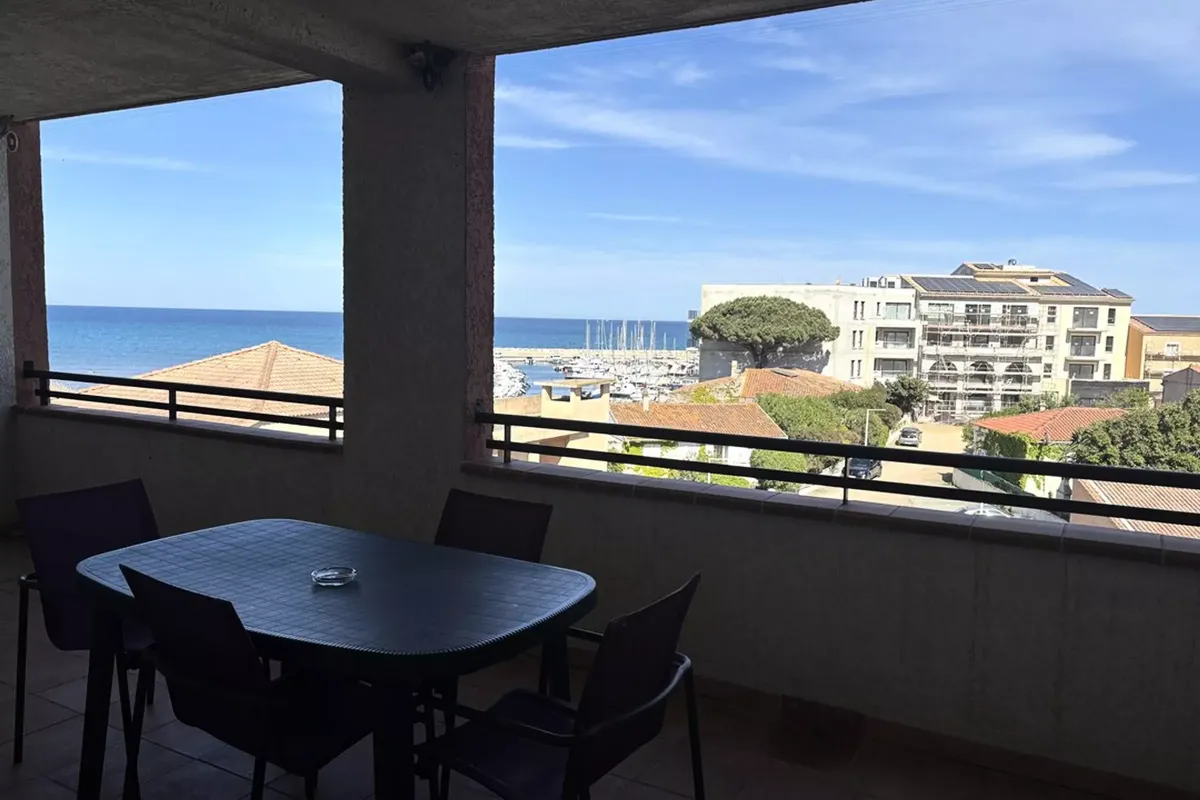 3 Pièces 6 Personnes