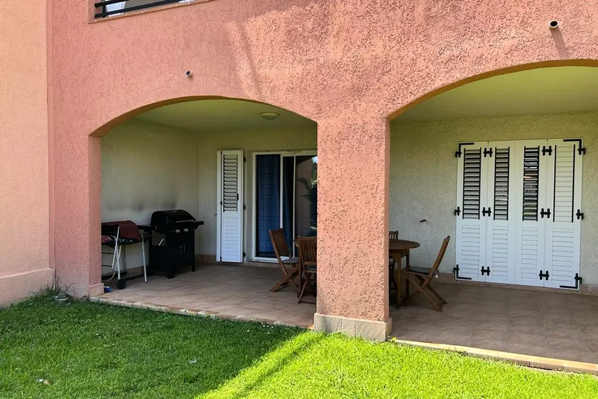 3 Pièces 6 Personnes