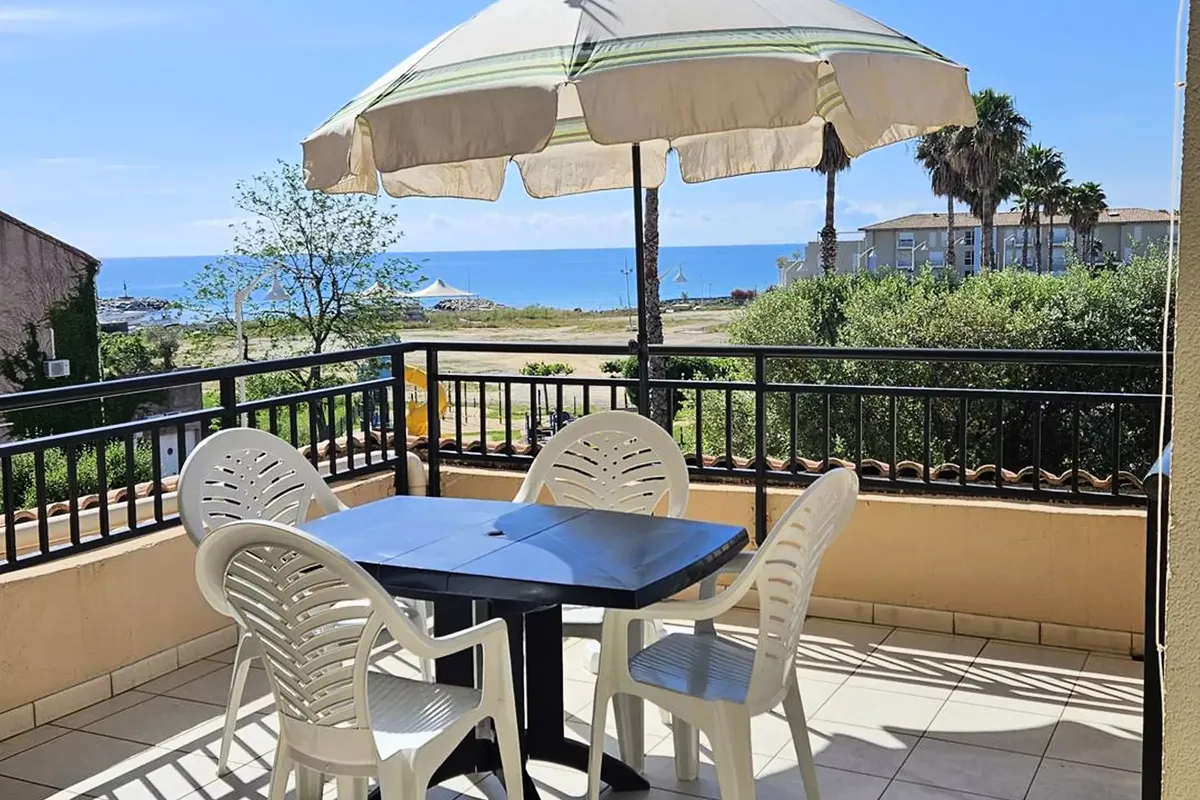 1 Pièce 4 Personnes