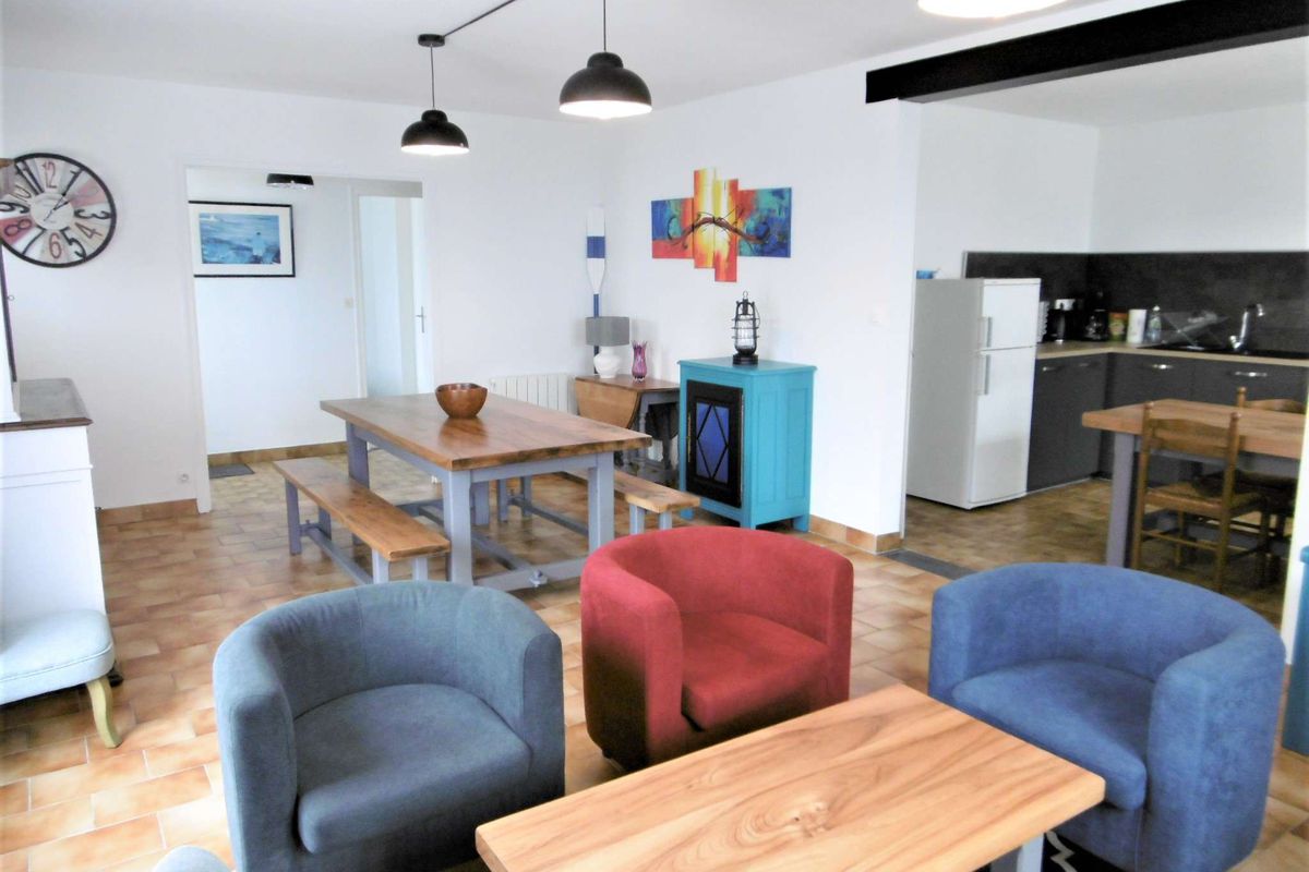 Maison 5 pièces 8 à 9 personnes avec jardin à 50 m de la plage WIFI