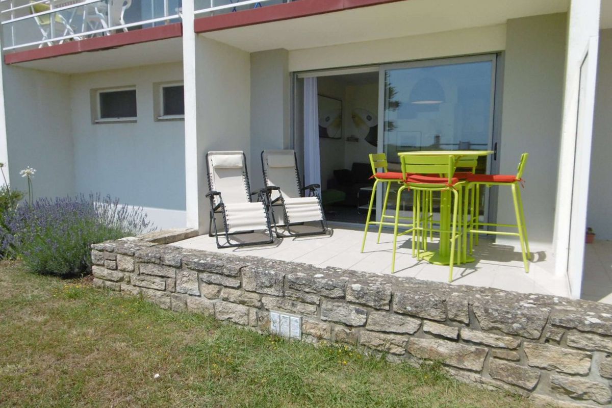 Studio cabine 2 à 4 personnes terrasse, parking privé WIFI - Saint jacques