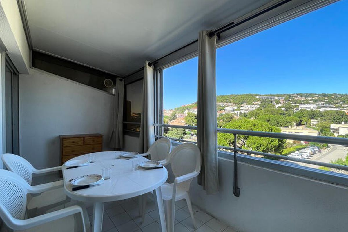 1 Pièce 4 Personnes