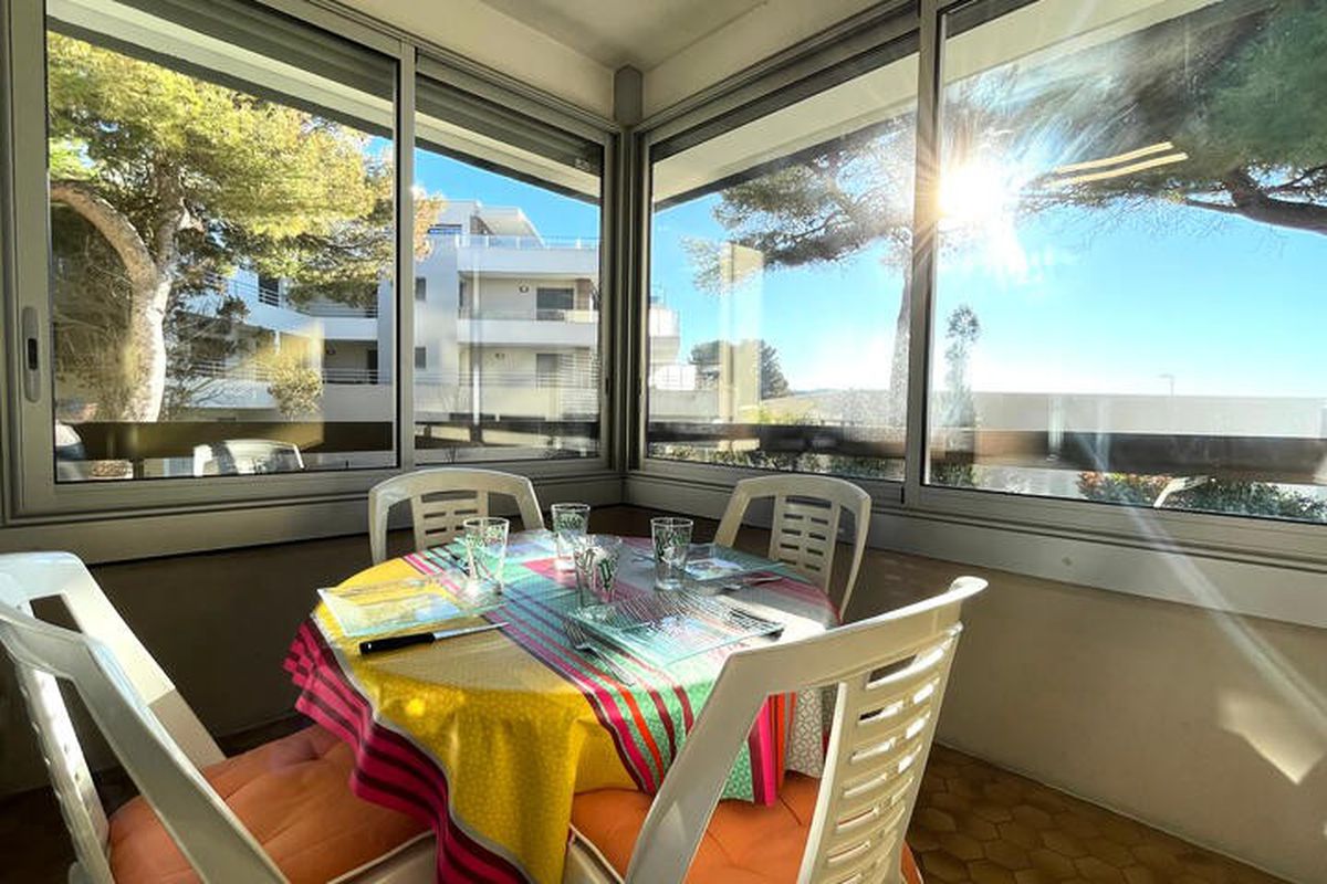 1 Pièce 4 Personnes